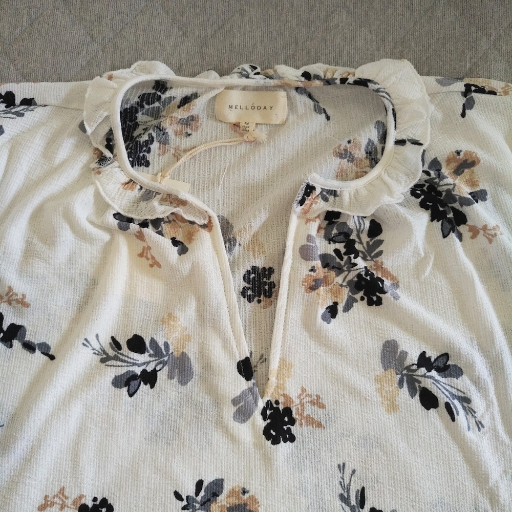 Melloday Bohemian☮️ Style Floral💐 Blouse - NWT - Picture 3 of 12